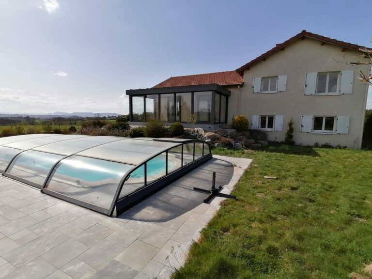 Véranda Alu près piscine à Saint-Sigolène (43)