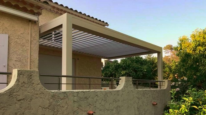 Pergola bioclimatique Rivas