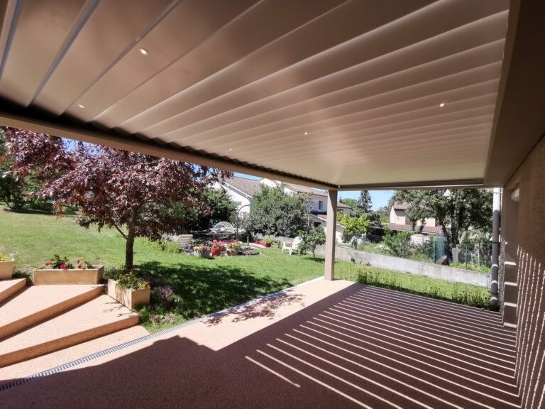 Pergola bioclimatique Sorbiers